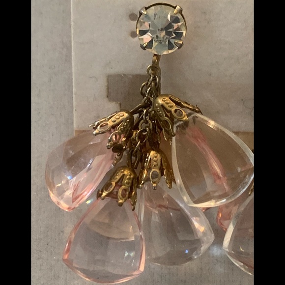 Vintage Pink & Clear Clip-on Earrings - Picture 2 of 4